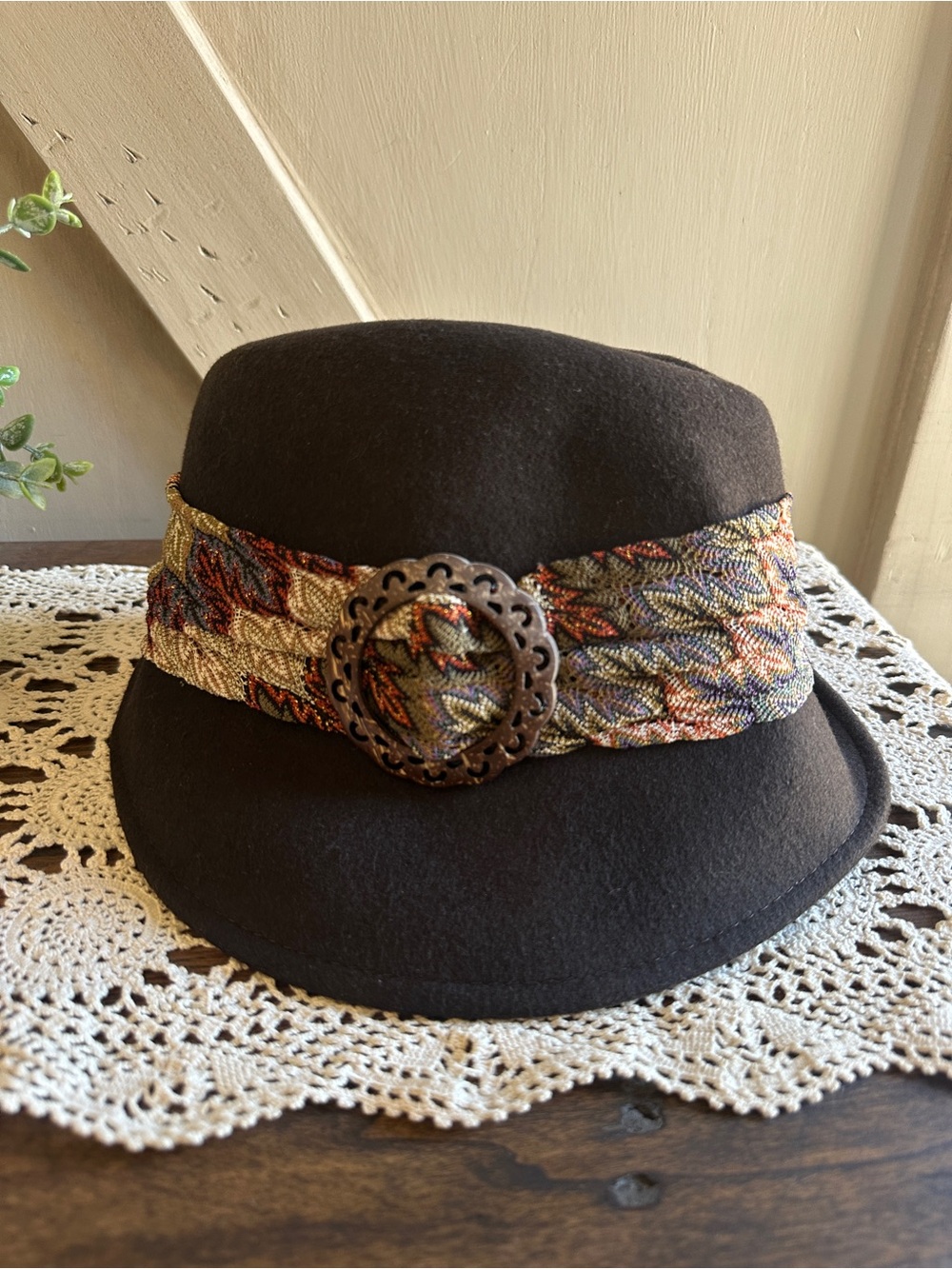 Scala Collezione Brown Wool Felt Cloche Hat Tapestry Band Buckle Accent One Size
